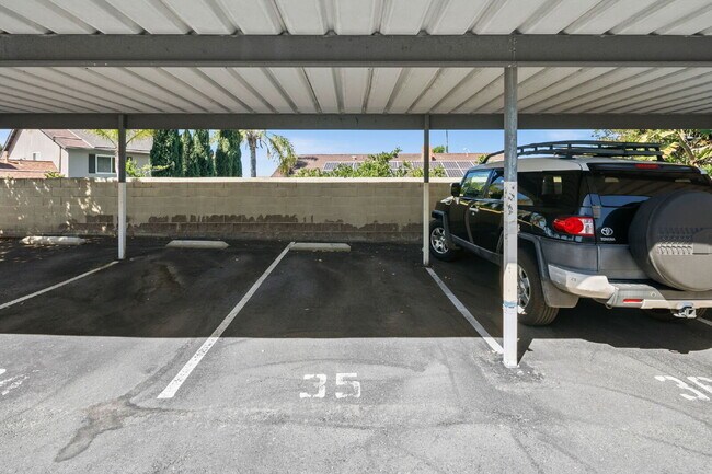 Building Photo - Immaculate, Serene, 2-Bed, 2-Bath Condo in highly sought after San Carlos area in San Diego CA