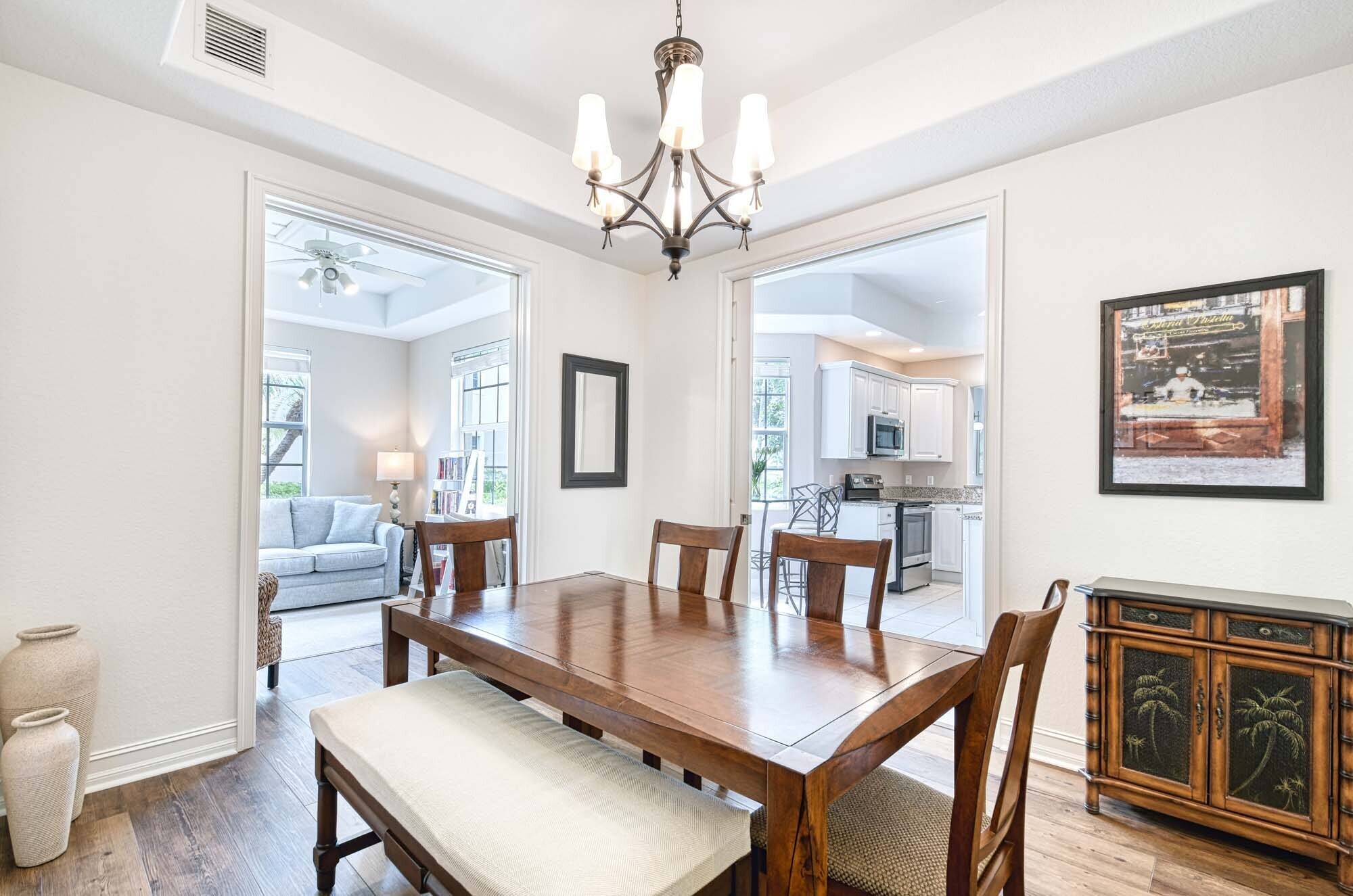 Dining Room - 8649 Champions Pt