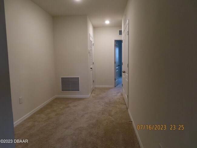 Building Photo - 4 BELLA LAGO Cir