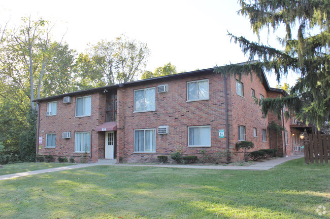 Primary Photo - Cedar Lodge