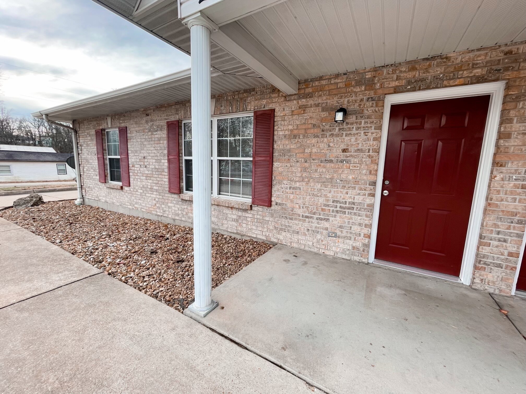 Building Photo - 2460 East 5th Street