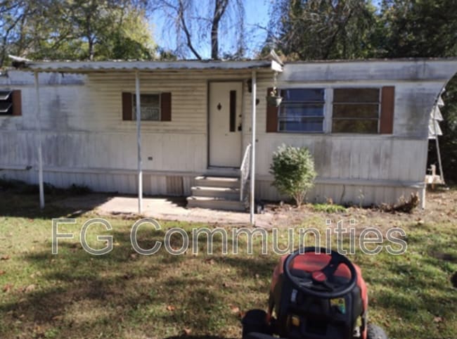 Primary Photo - 57 Tuckaway Ln
