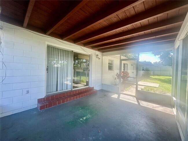 Building Photo - 141 Poe Dr