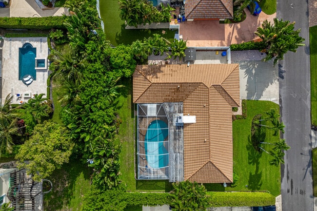 Building Photo - 1050 Gulfstream Way