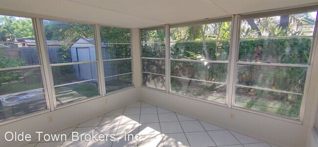 Building Photo - 2 br, 1 bath House - 1413 N. Ferncreek