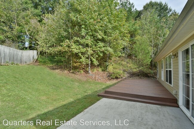 Building Photo - 3 br, 2 bath House - 2493 Somerset Place Dr.