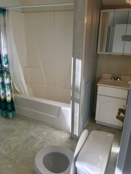 Building Photo - 732 Polk St