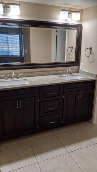 Building Photo - 5893 Mt Alifan Dr