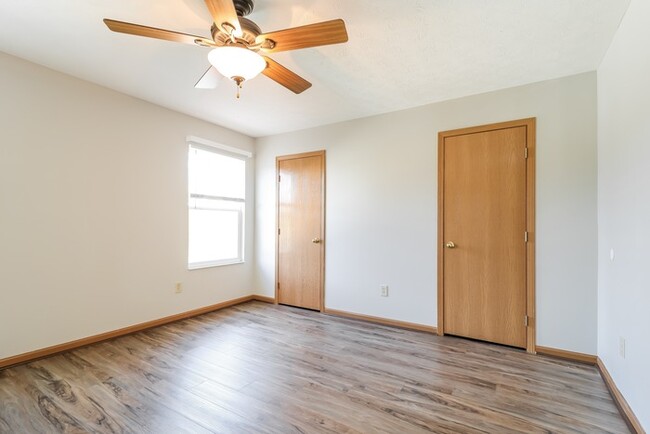 Building Photo - 2048 Cameron Crossing