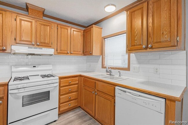 Building Photo - 23748 Crossley Ave