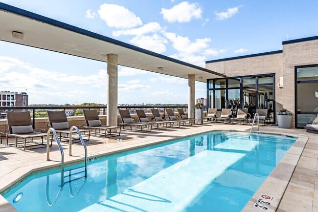 Building Photo - 1510 Clarendon Blvd