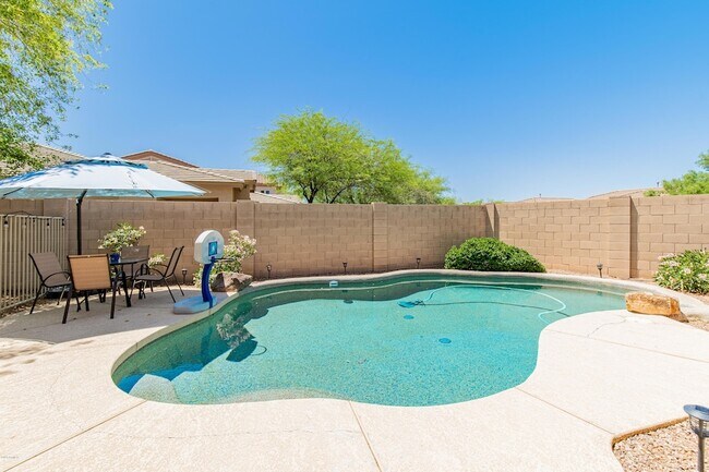 Building Photo - 35414 N 32nd Dr