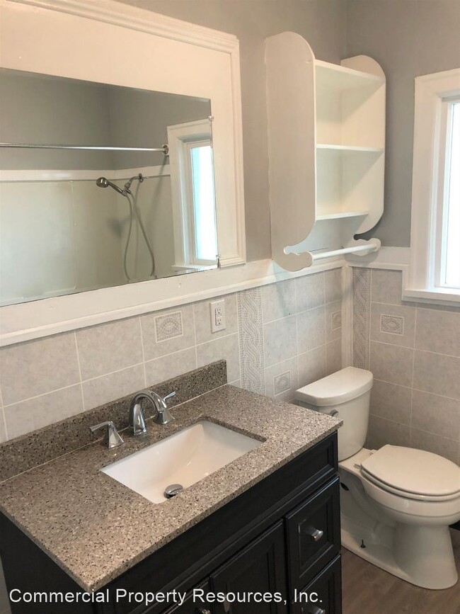 Building Photo - 400 Glen Creek Rd NW