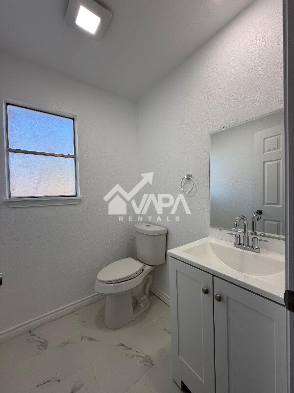 Building Photo - 6115 Lake Kemp St