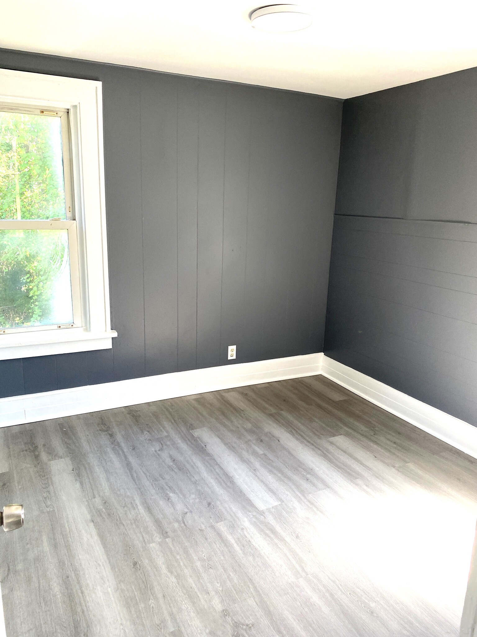 Building Photo - 411 Newman St