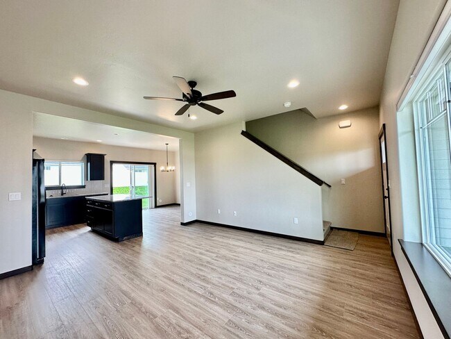 Building Photo - Newly Built 4-Bedroom Home | Chef’s Kitche...