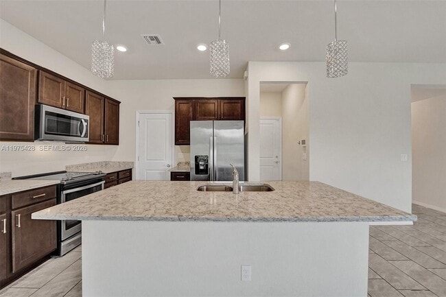 Building Photo - 4764 Eucalyptus Dr