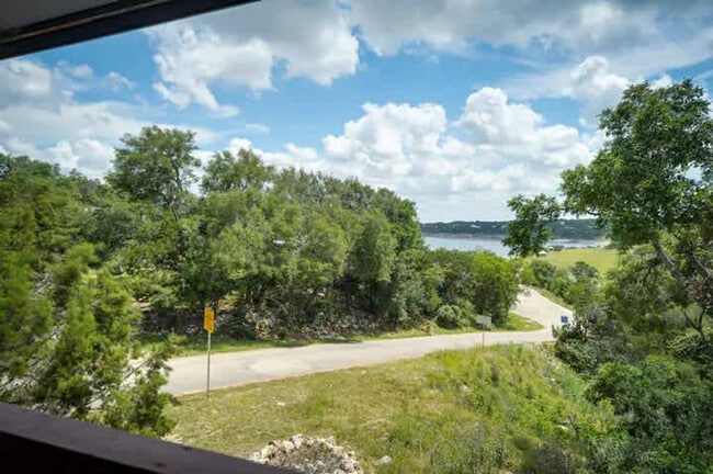 Building Photo - 1288 Canyon Springs Dr