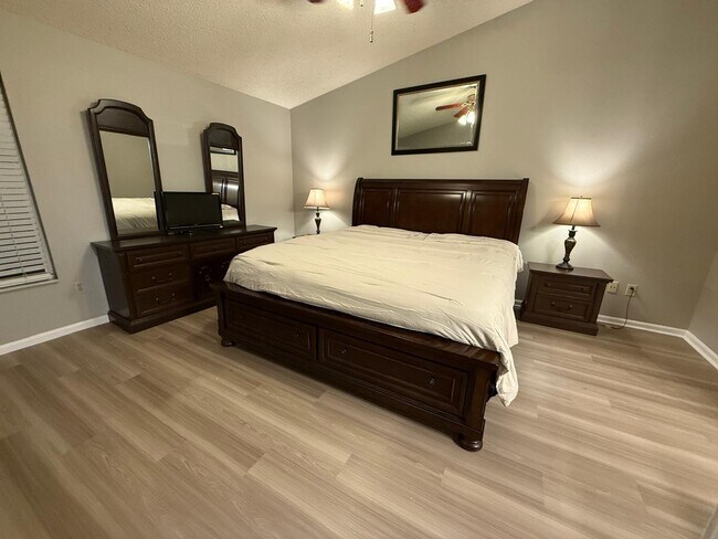 Building Photo - 12718 Westhampton Cir