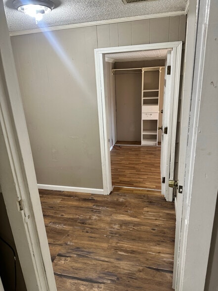 Building Photo - 61 Highland St NE