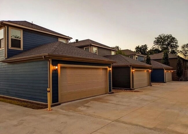 Building Photo - Wish & Leverette Townhomes