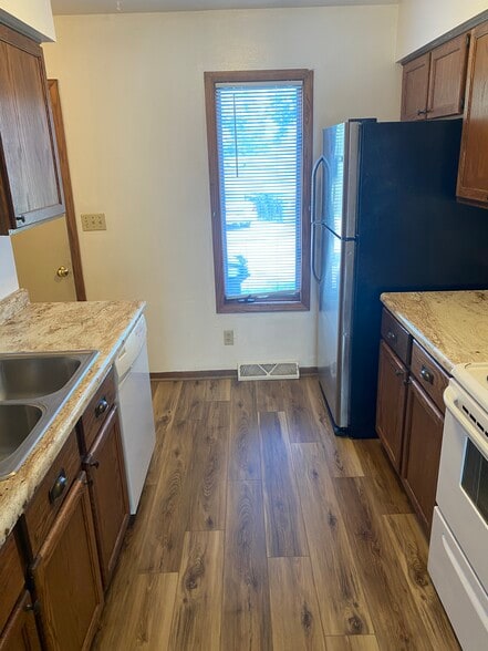 Building Photo - 1325 Camden Way