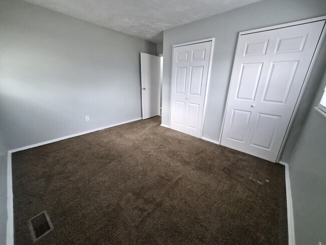 Building Photo - 3525 Luewan Ct