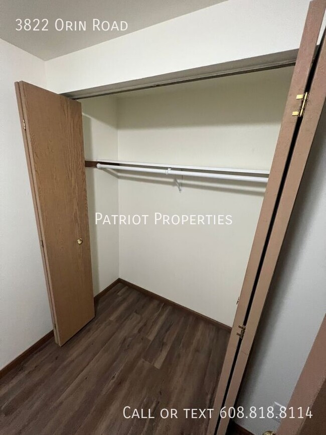 Building Photo - 1 bed/1 bath plus den in Madison, WI!