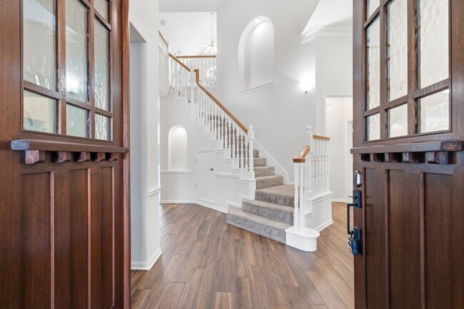 Building Photo - 2214 Lytham Ln