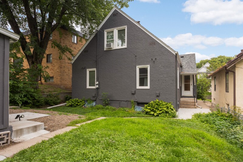 Building Photo - 1164 Randolph Ave