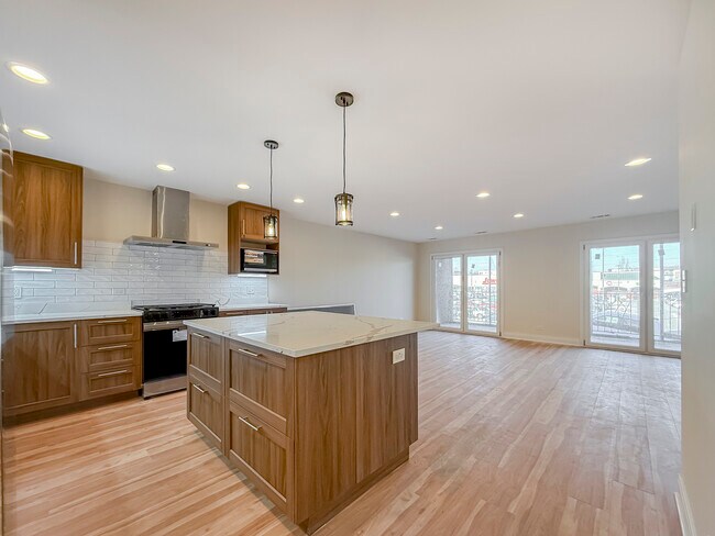 Building Photo - 6417 W Irving Park Rd