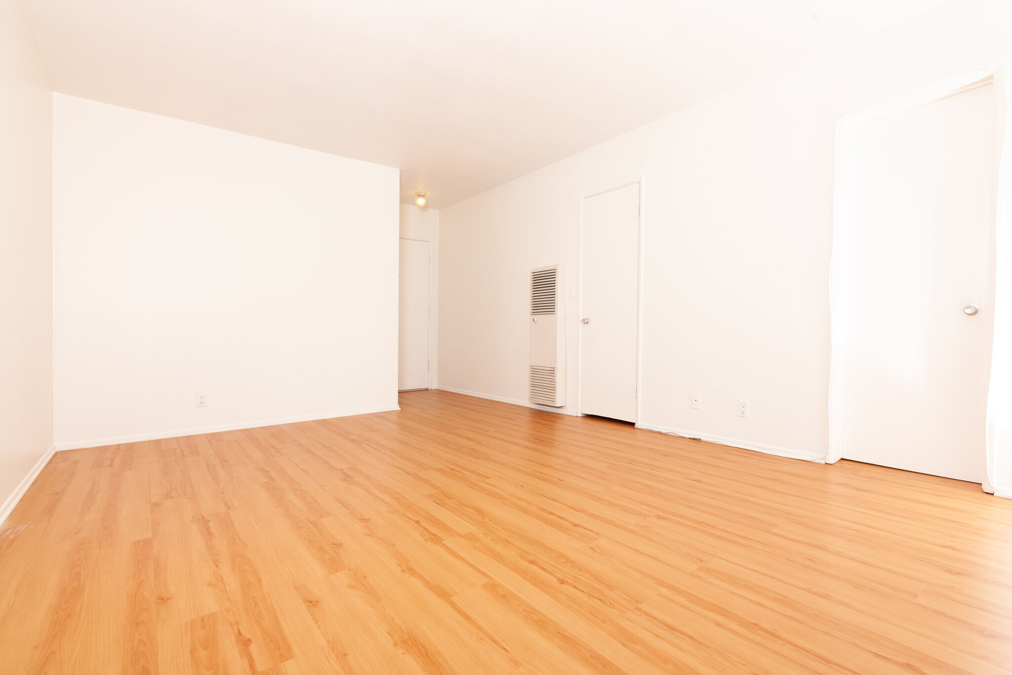 Building Photo - 669 Levering Ave