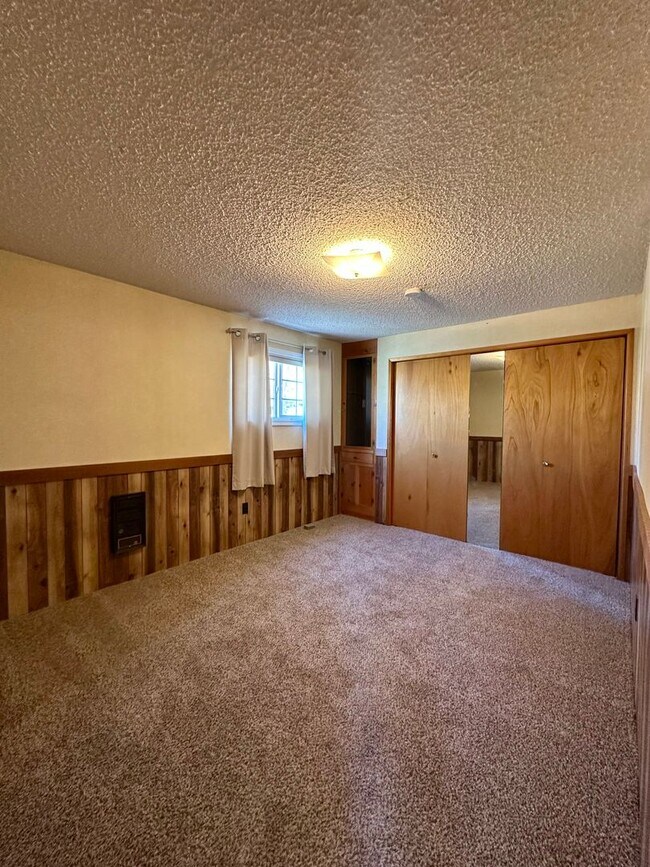 Building Photo - 333 SW 35th St