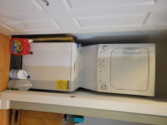 Building Photo - 4-6 Sheridan Ave