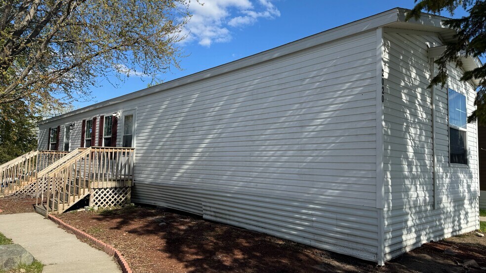 Building Photo - 2020 Lark Ln NW