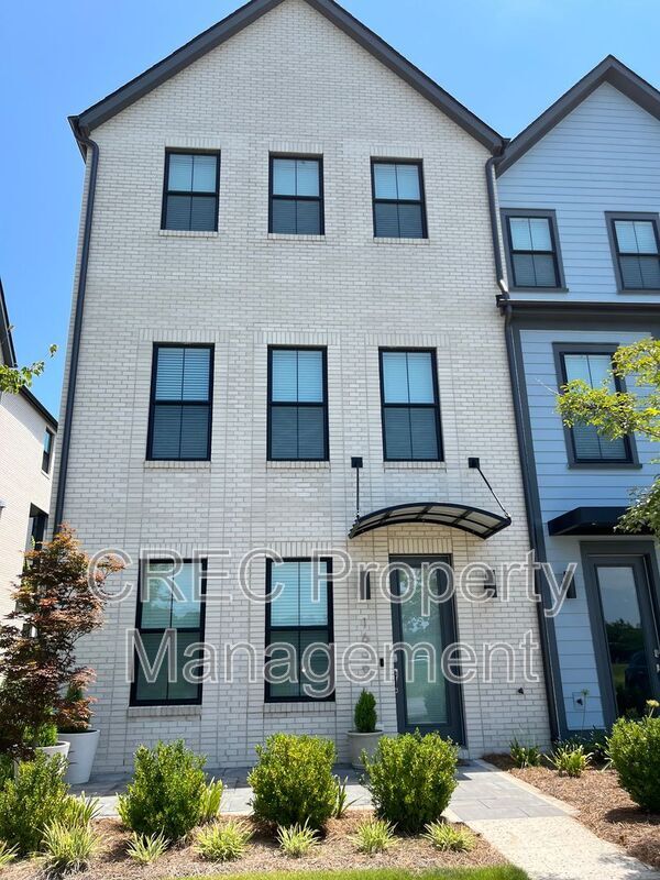 Building Photo - 1636 Florentia St