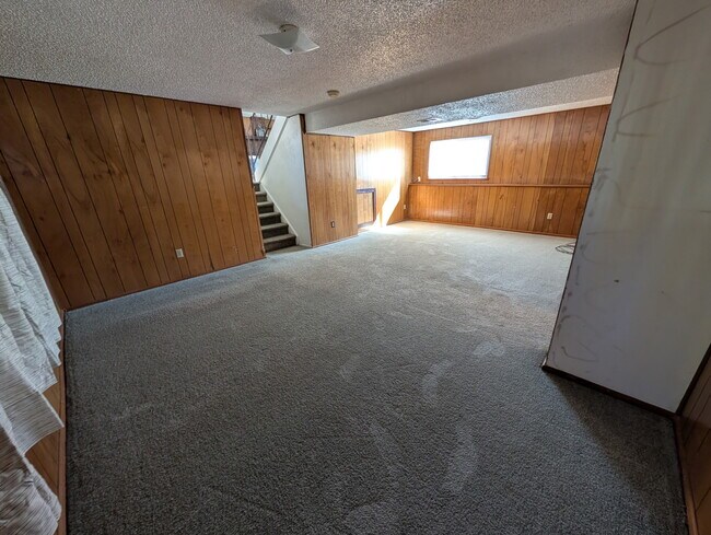 Building Photo - 15650 E Hamilton Pl