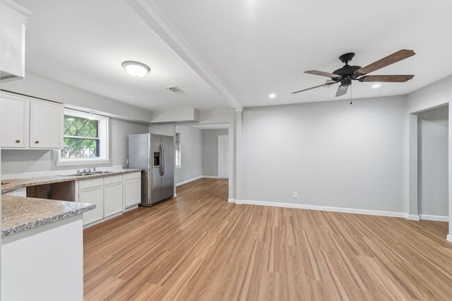 Building Photo - 1434 Marleen St