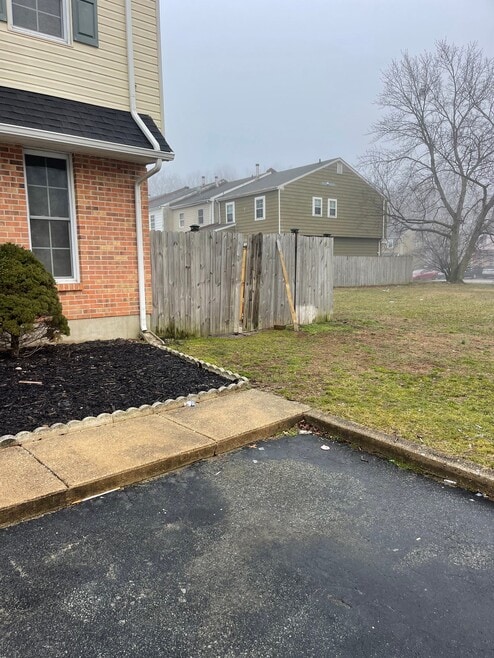 Building Photo - 22 Forest Creek Dr