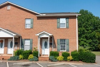 Building Photo - 805 Grove St