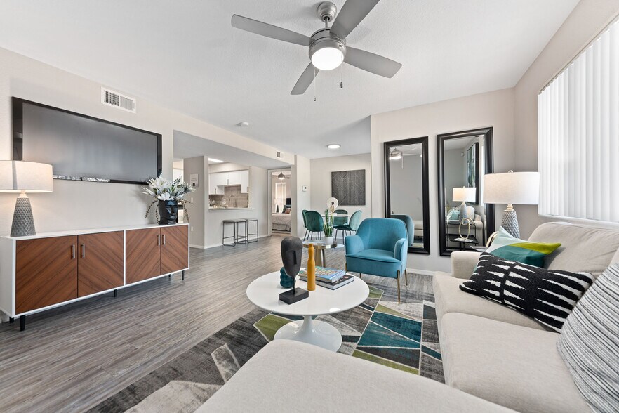 Morada Grande 5421 W Indian School Rd Phoenix AZ 85031 Apartment Finder