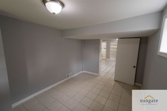 Building Photo - 831 N Chapel Gate Ln