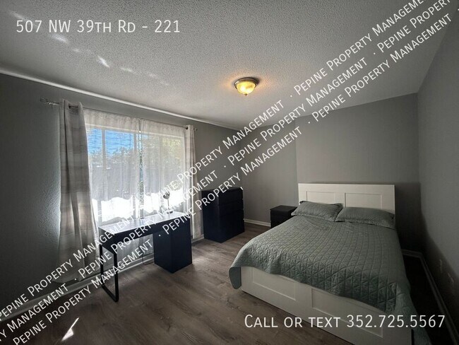 Building Photo - 507 NW 39th Rd