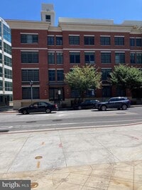 Building Photo - 901 S Caroline St