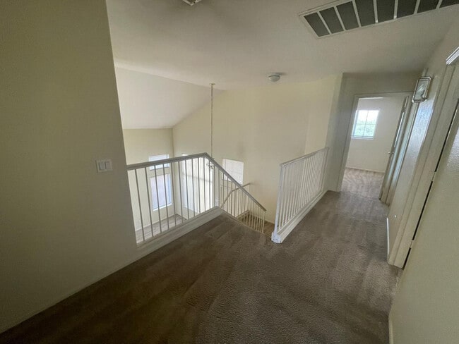 Building Photo - 324 W Colt Rd