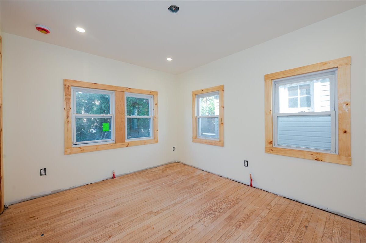 Building Photo - 132A Raymond St