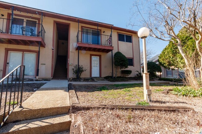 Building Photo - 5742 Marina Dr