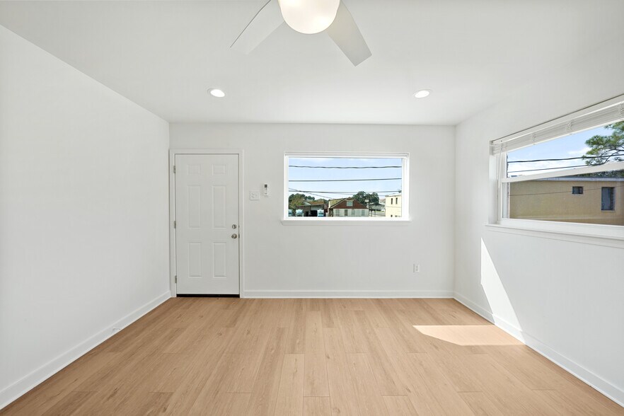 Building Photo - 2927 Nicholson Dr