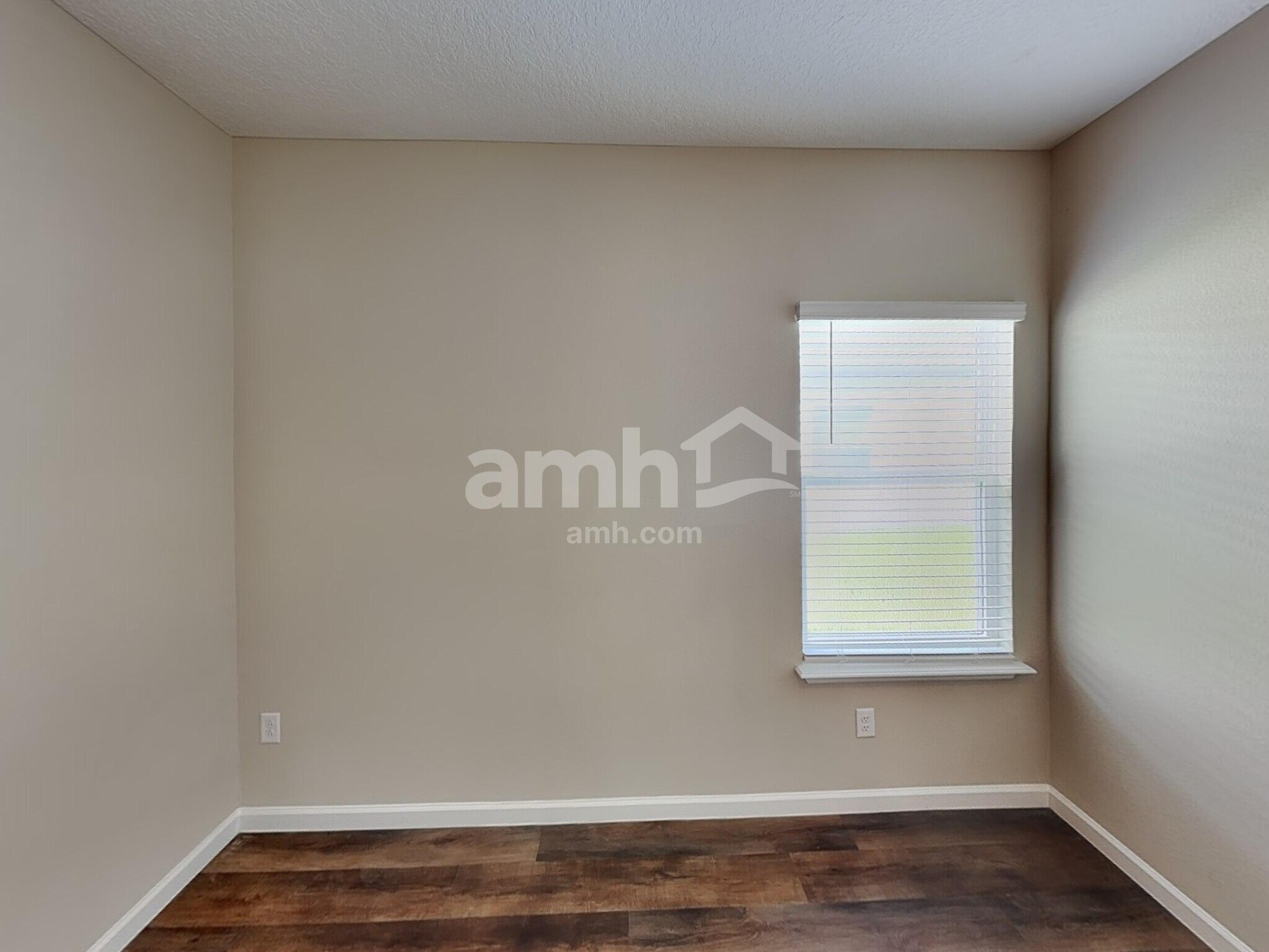 Building Photo - 204 Hemlock Pt