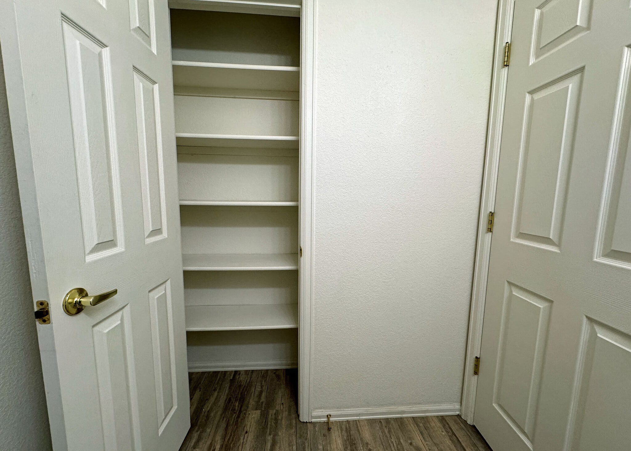 Building Photo - 6913 Yellowpine Dr